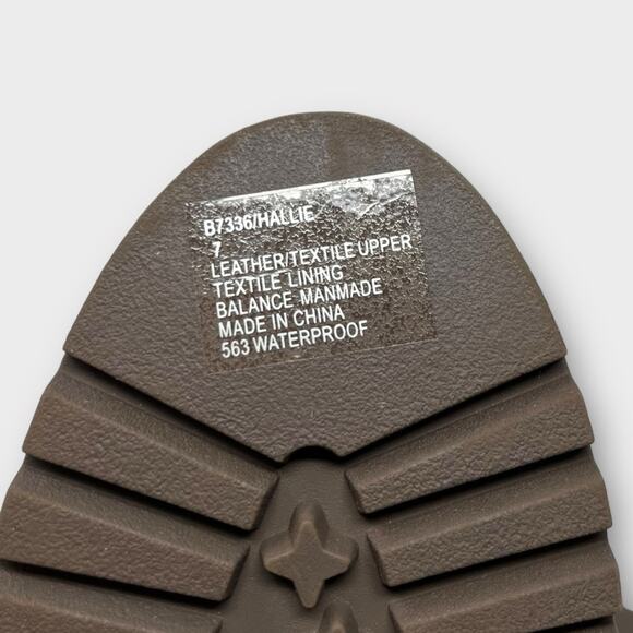 Blondo Hallie Waterproof Suede Lug Sole Booties in Dark Taupe Suede Size 7 - Picture 5 of 12